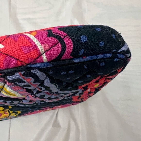 Vera Bradley Multicolor Paisley Laptop Computer Case - Picture 6 of 10